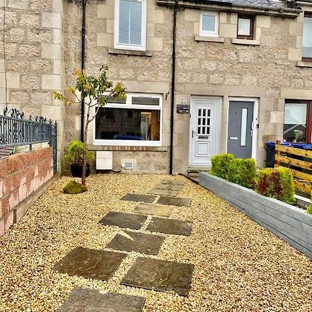 Claire'S Townhouse, Aberdeenshire, 3 Bedrooms 奥尔德梅尔德拉姆 外观 照片