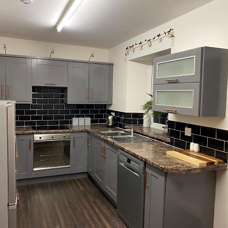 Claire'S Townhouse, Aberdeenshire, 3 Bedrooms 奥尔德梅尔德拉姆 外观 照片