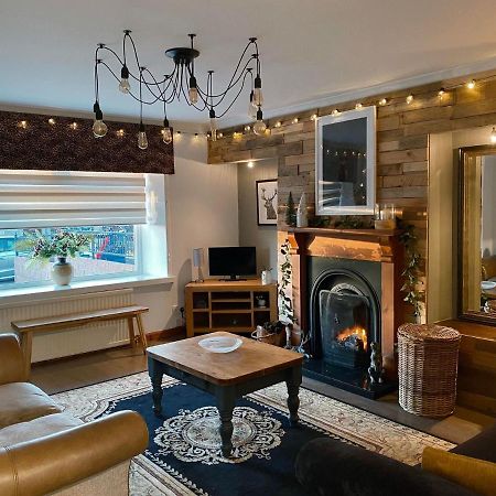 Claire'S Townhouse, Aberdeenshire, 3 Bedrooms 奥尔德梅尔德拉姆 外观 照片