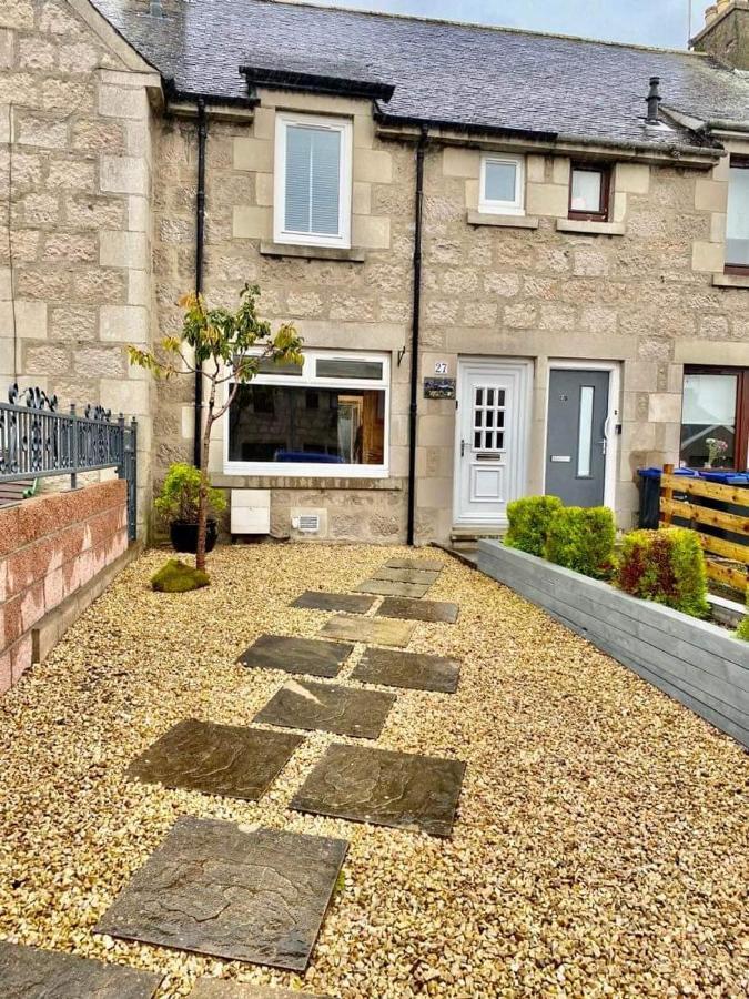 Claire'S Townhouse, Aberdeenshire, 3 Bedrooms 奥尔德梅尔德拉姆 外观 照片