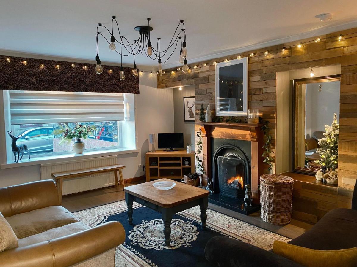 Claire'S Townhouse, Aberdeenshire, 3 Bedrooms 奥尔德梅尔德拉姆 外观 照片